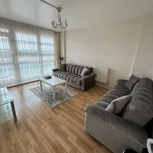 https://2-bedrooms-skyline-view-3-beds-and-balcony.cambridgehotelsuk.com